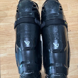 Senior Bauer Supreme M5 Pro 17" Shin Pads (Used)