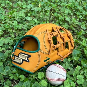 SSK Z9 Maestro 11.5” Tan/Green Spiral I Web Infield Baseball Glove