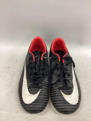 Used Nike Soccer Cleats Black Junior 04.5 11851-S000037143