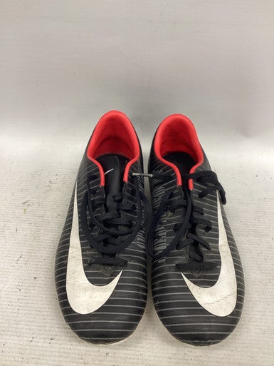 Used Nike Soccer Cleats Black Junior 04.5 11851-S000037143