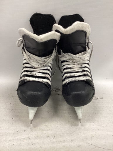 Used CCM TACKS 9042 Junior Hockey Skate Junior 02 11851-S000037209