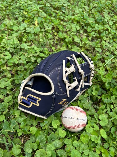 SSK Z9 Maestro 11.5” Navy/Camel Spiral I Web Infield Baseball Glove