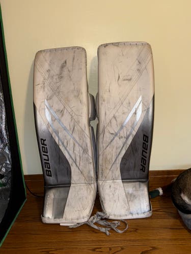 37" Bauer Hyperlite 2 Goalie Leg Pads (Used)