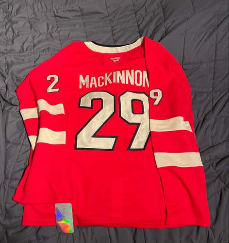 NEW Nathan MacKinnon Team Canada Hockey Jersey Size 52 - Large