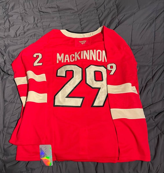 NEW Nathan MacKinnon Team Canada Hockey Jersey Size 52 - Large