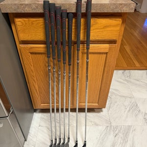 Men's Top Flite Right Handed Clubs (Full Set) Regular Flex 7 Pieces (Used)