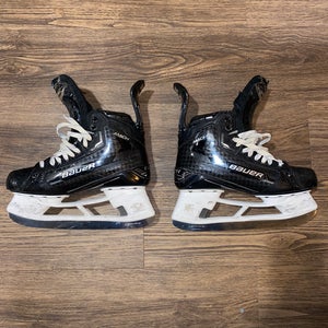 2024 Bauer Supreme Shadow Hockey Skates Regular Width 10 (Used)
