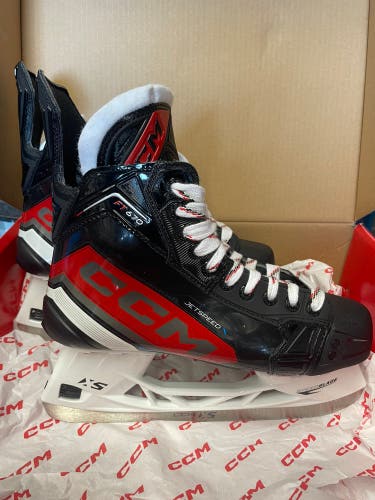 NEW CCM JetSpeed FT670 Hockey Skates 8.5 Regular