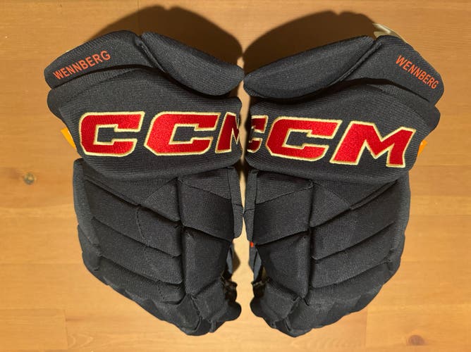 Winter Classic Pro Stock Seattle Kraken CCM Gloves