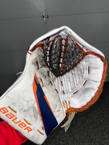 Bauer Hyperlyte 2 Glove and Blocker