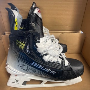 NEW Bauer Vapor Hyperlite 2 Hockey Skates 5 Fit2    Blades NOT INCLUDED