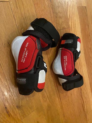 Junior Medium CCM JetSpeed Control Elbow Pads (Used)
