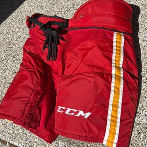 Calgary Flames NHL Men's Senior XL CCM HP45 Hockey Pants Pro Stock (Used)