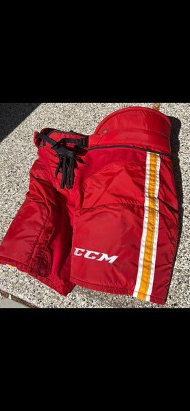 Calgary Flames NHL Men's Senior XL CCM HP45 Hockey Pants Pro Stock (Used)