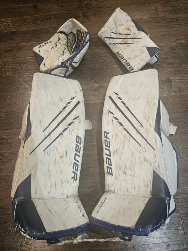 Used Bauer Vapor Hyperlite Goalie FULL SET Trapper, Blocker Pads
