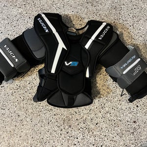 Small / Medium Vaughn Velocity V9 Goalie Chest Protector (Used)