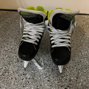 Bauer GSX Hockey Goalie Skates Size 4 (Used)
