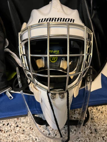 Junior Warrior Ritual F1 Goalie Mask (Used)