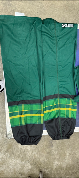 11 pair St pattys day theme socks