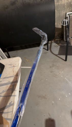 Senior Bauer Vapor Hyperlite 2 Left Hand Hockey Stick P92M (New)