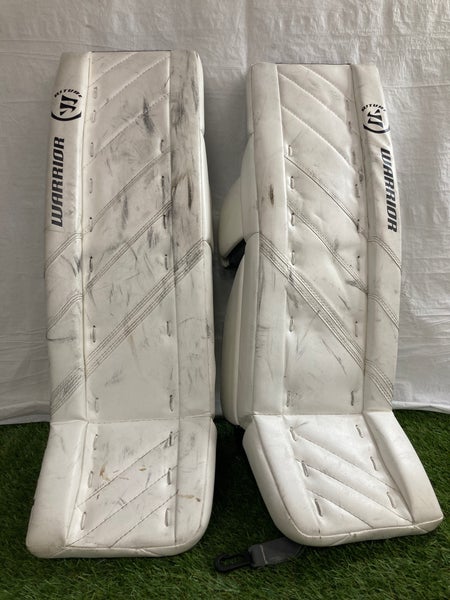 White 28" Junior Warrior Ritual G4 Goalie Leg Pads (Used)