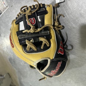 Used Wilson A2000 DP15 BB/SB Glove RH Throw Black 11 1/2" 11605-S000206137
