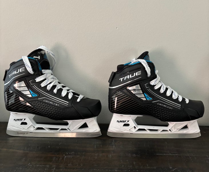 2025 True Catalyst 5X4 Hockey Goalie Skates Regular Width Size 4 (Used)