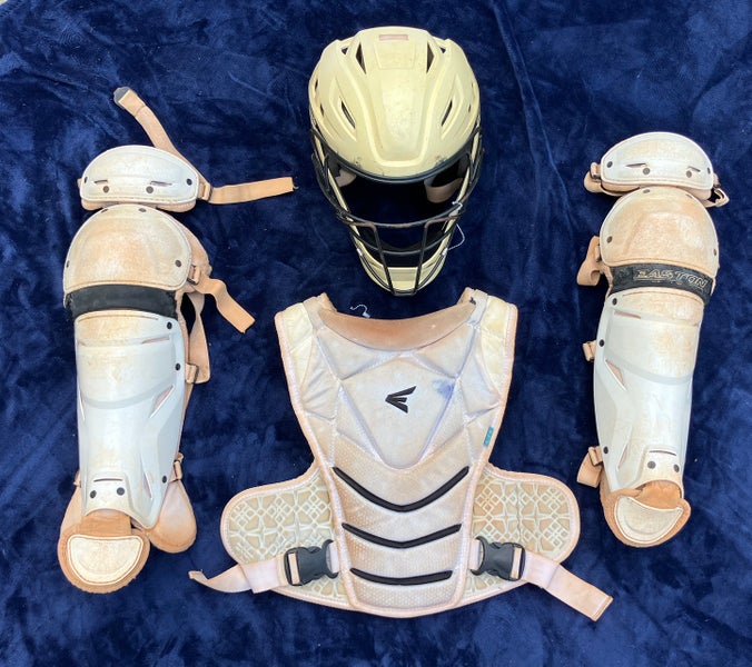 Intermediate Easton Jen Schro The Very Best Catcher's Set (Used)