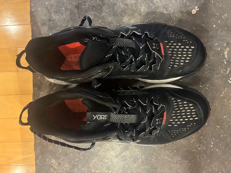 Black Men's Size M 10.0 (W 11.0) Under Armour Low Top Turf Cleats (Used)