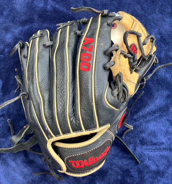 Black Wilson A700 RH Infield Baseball Glove 11.5" (Used)