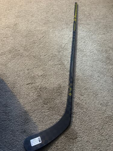 Intermediate Bauer Proto-R Right Handed 65 Flex Hockey Stick P92 (New)