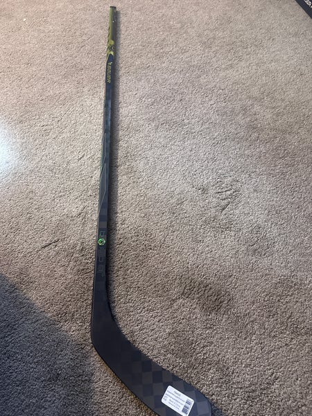 Intermediate Bauer Proto-R Left Handed 55 Flex Hockey Stick P28 (New)