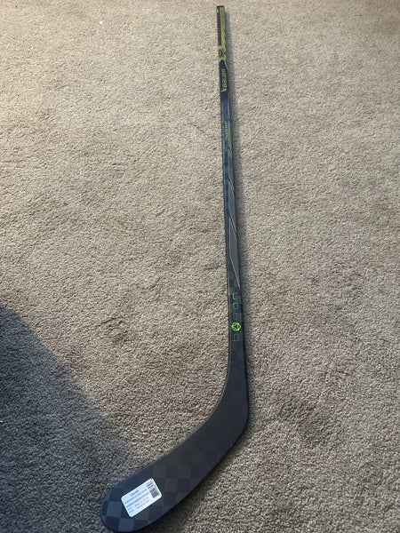 New Senior Bauer Right Hand P28 87 Flex Proto-R Hockey Stick