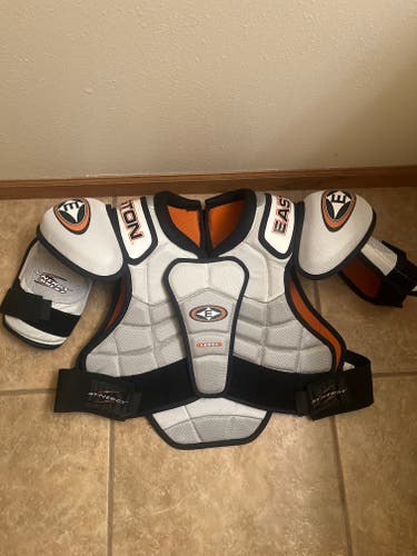 Large Senior Easton Synergy 300 Shoulder Pads (Used)
