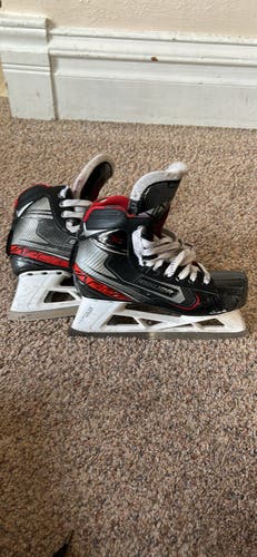 Bauer Vapor X2.7 Hockey Goalie Skates Regular Width 6 (Used)