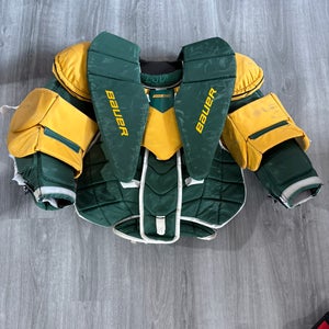 Clarkson Large Bauer pro series Goalie Chest Protector Pro Stock Parker (Used)