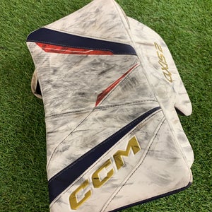 White Senior CCM Axis 2 Goalie Gloves & Blockers Regular (Used)