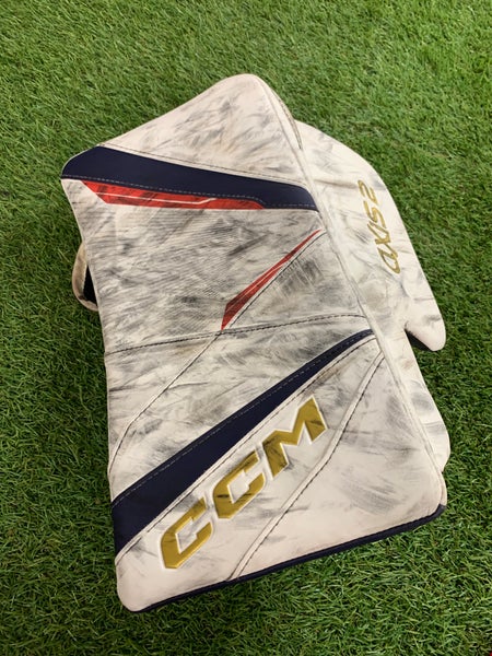 White Senior CCM Axis 2 Goalie Gloves & Blockers Regular (Used)