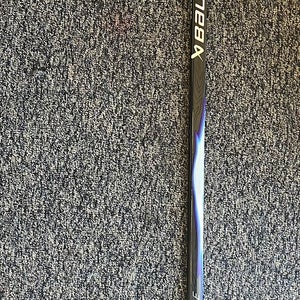 Youth Bauer Vapor FlyLite Right Handed Hockey Stick P92 (Used)