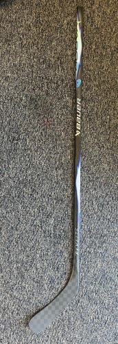 Youth Bauer Vapor FlyLite Right Handed Hockey Stick P92 (Used)