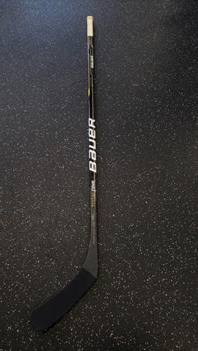 Used Bauer TOTAL ONE Youth One Piece Right 42 Flex 11849-S000031158