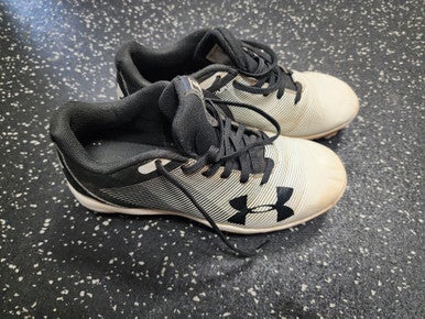 Used Under Armour BASEBALL CLEATS BB/SB Cleats Black And White Junior 01.5 11849-S000031186