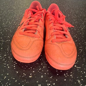 Used Nike Soccer Cleats Coral Junior 04 11849-S000031289
