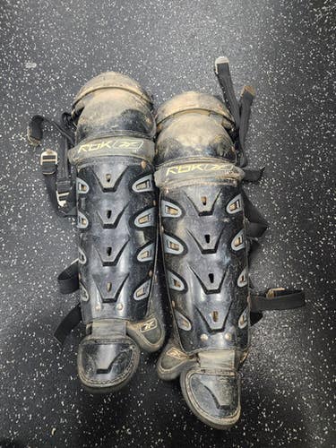 Used Reebok VR6000 Catchers Leg Guards Black Youth 11849-S000030765