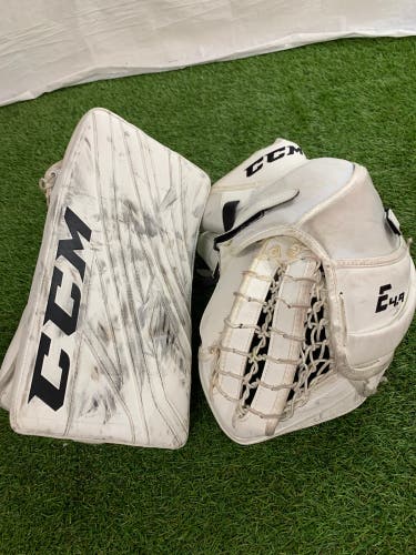 White Senior CCM Eflex 4.9 Goalie Gloves & Blockers Regular (Used)