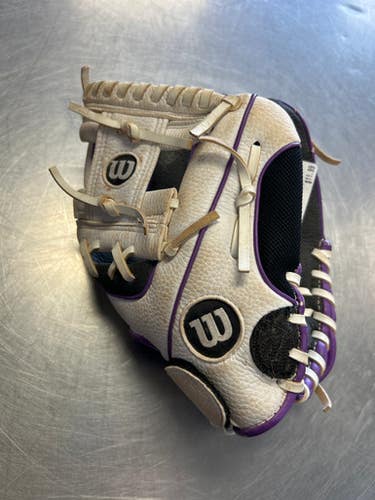 Used Wilson A200 BB/SB Glove RH Throw White 10" 11868-S000065211