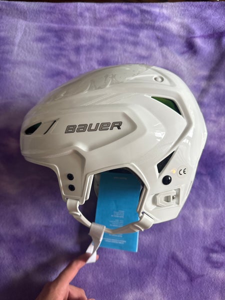 Bauer Hyperlite Helmet | Small/Med  (New)