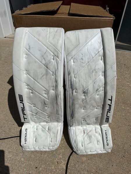 28" 2024 True HZRDUS 7X4 Goalie Leg Pads (Used)