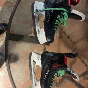 Bauer Vapor 3X Pro Hockey Skates Size 4 (Used)