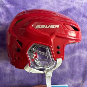 Small/Med Bauer Hyperlite Helmet (New)